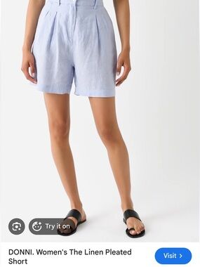DONNI. Women's Pleated Linen Shorts — Light Blue